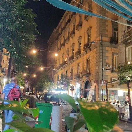 Appartamento House Bianca 9 Napoli Esterno foto